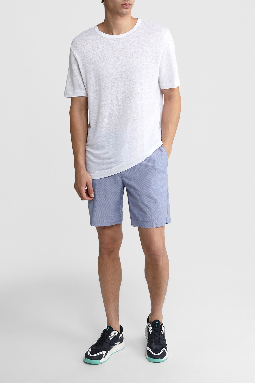 תמונת דוגמן קידמית של נעלי ספורט היברדיות