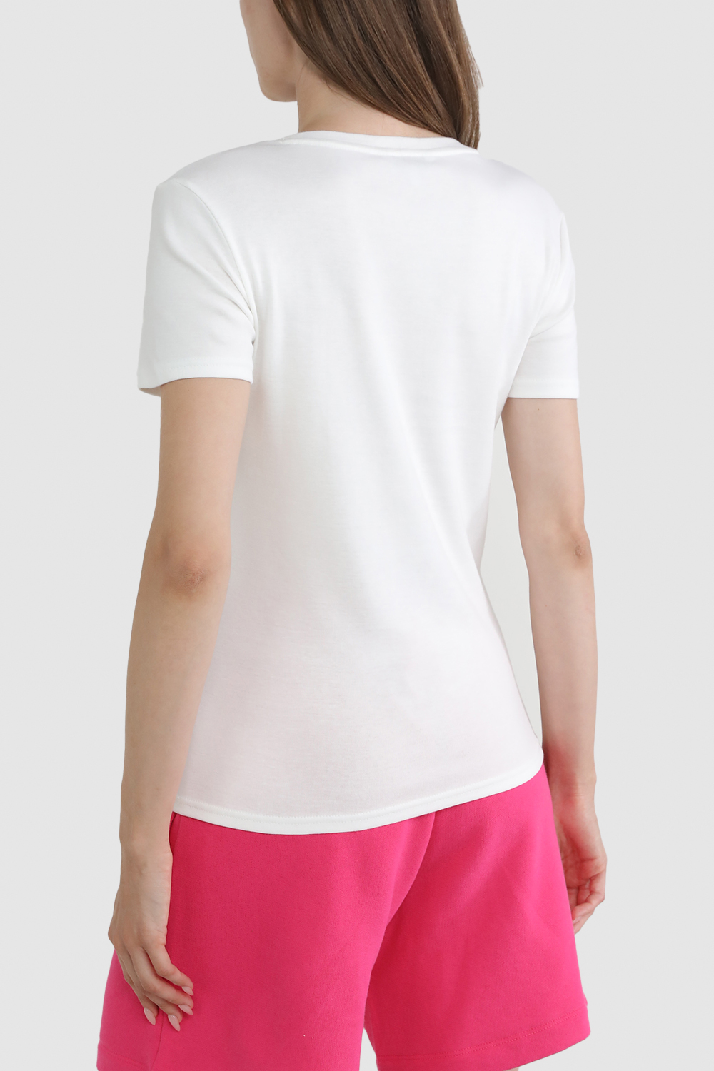 תמונת דוגמן אחורית של חולצת טי