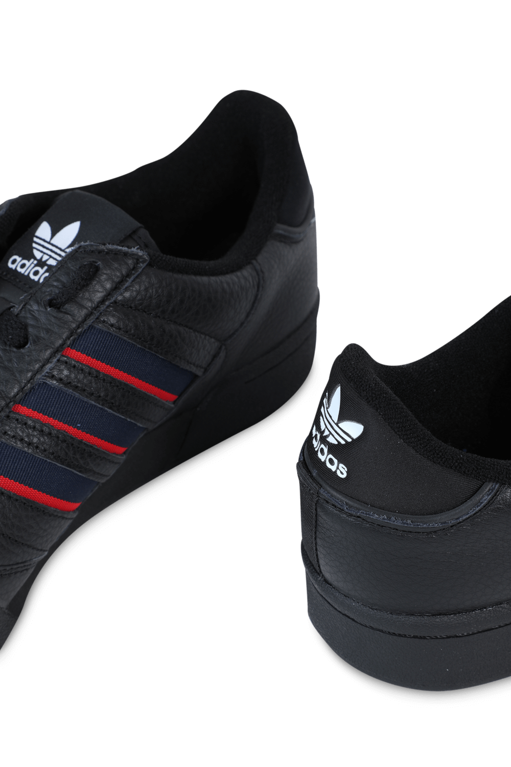 תמונת תקריב של Continental 80 Stripes Shoes in Black