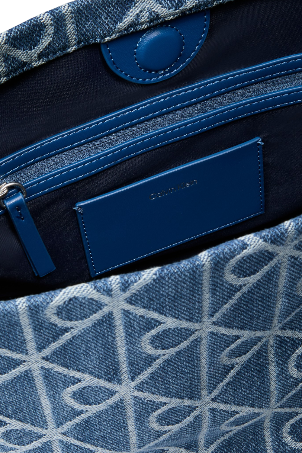 תמונת תקריב של תיק באקט דנים