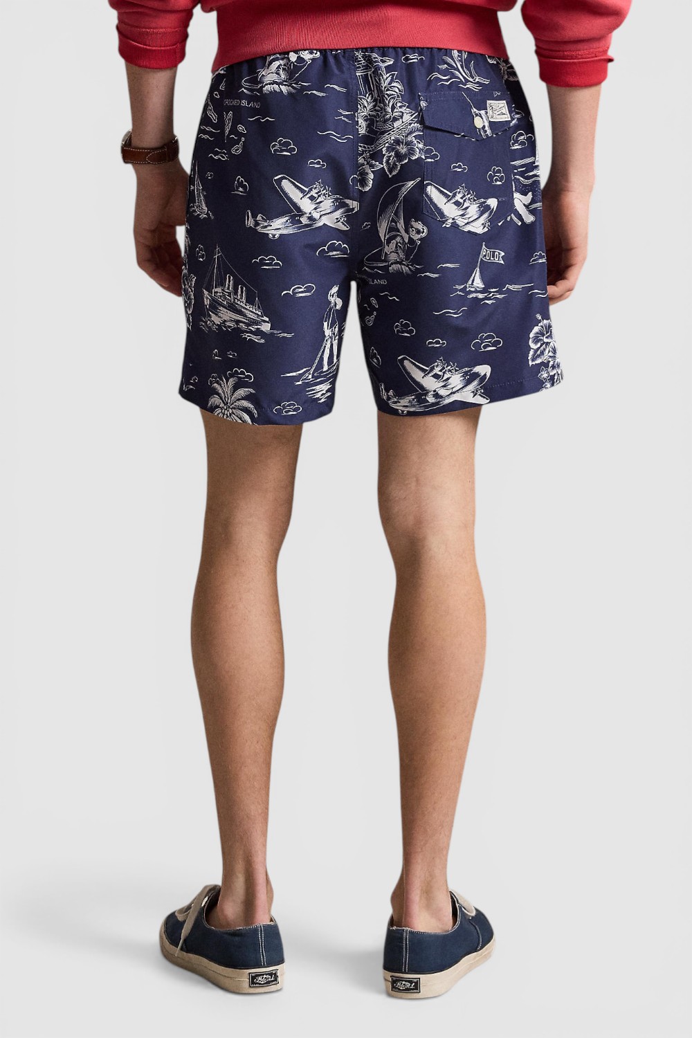 תמונת דוגמן אחורית של מכנסי בגד ים