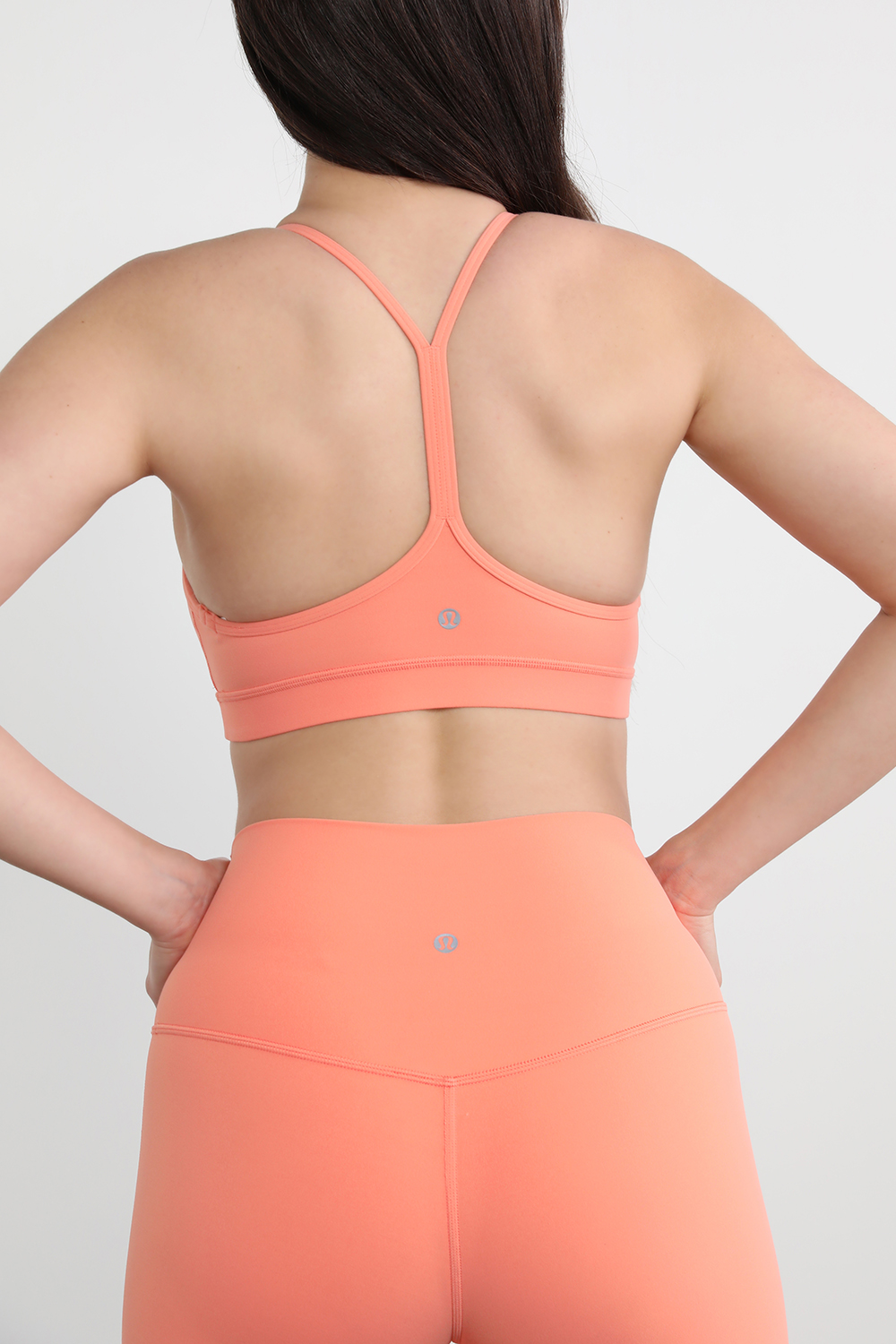 תמונת דוגמן אחורית של Flow Y Bra Nulu