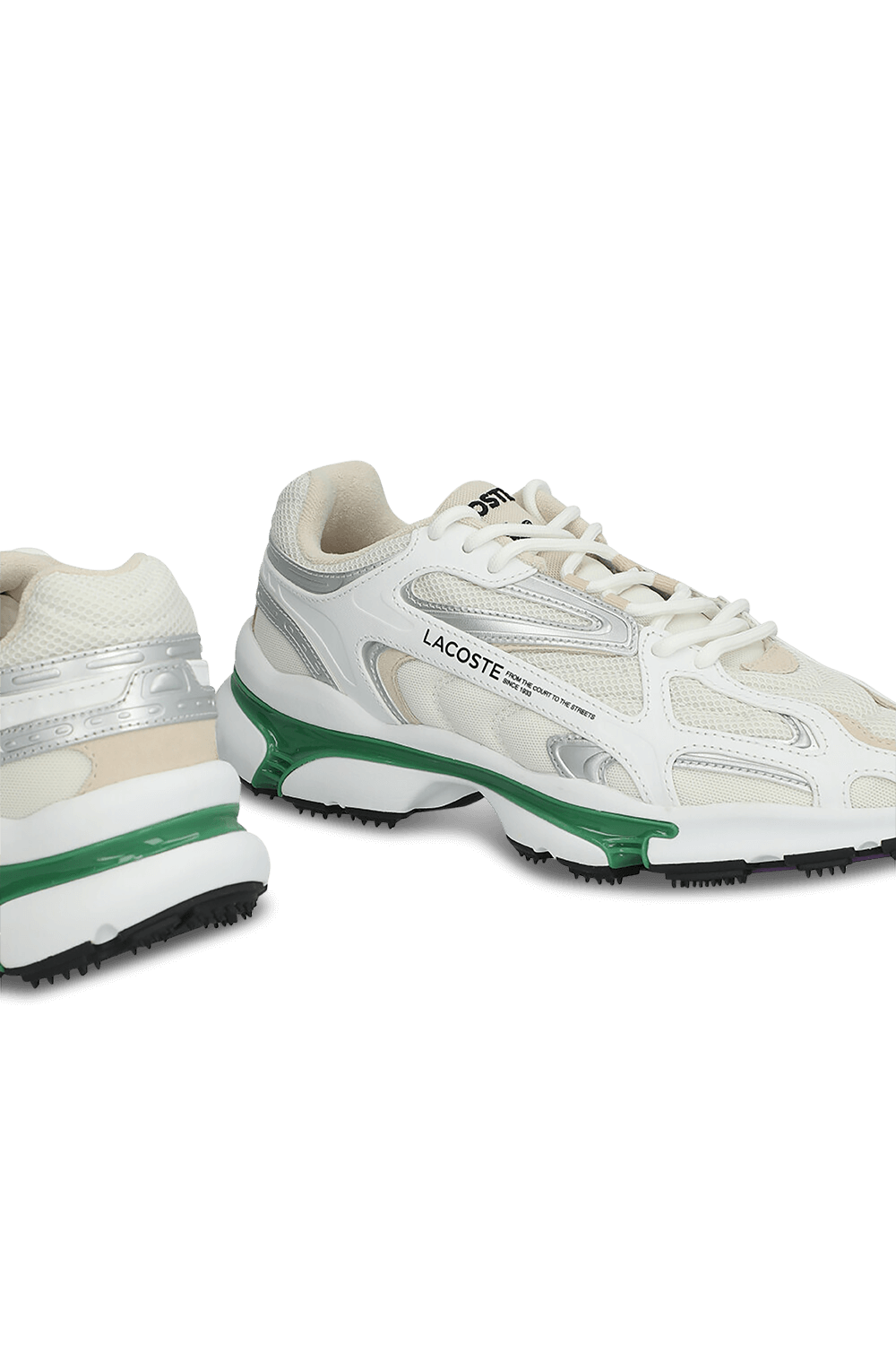 תמונת תקריב של נעלי סניקרס