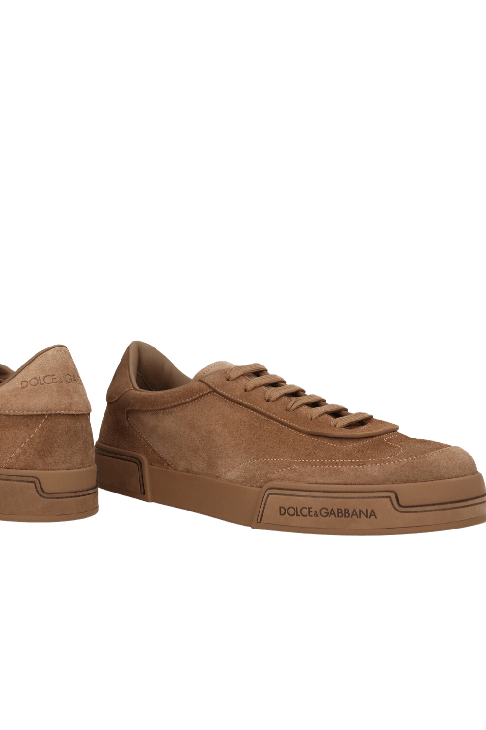 תמונת תקריב של נעלי סניקרס