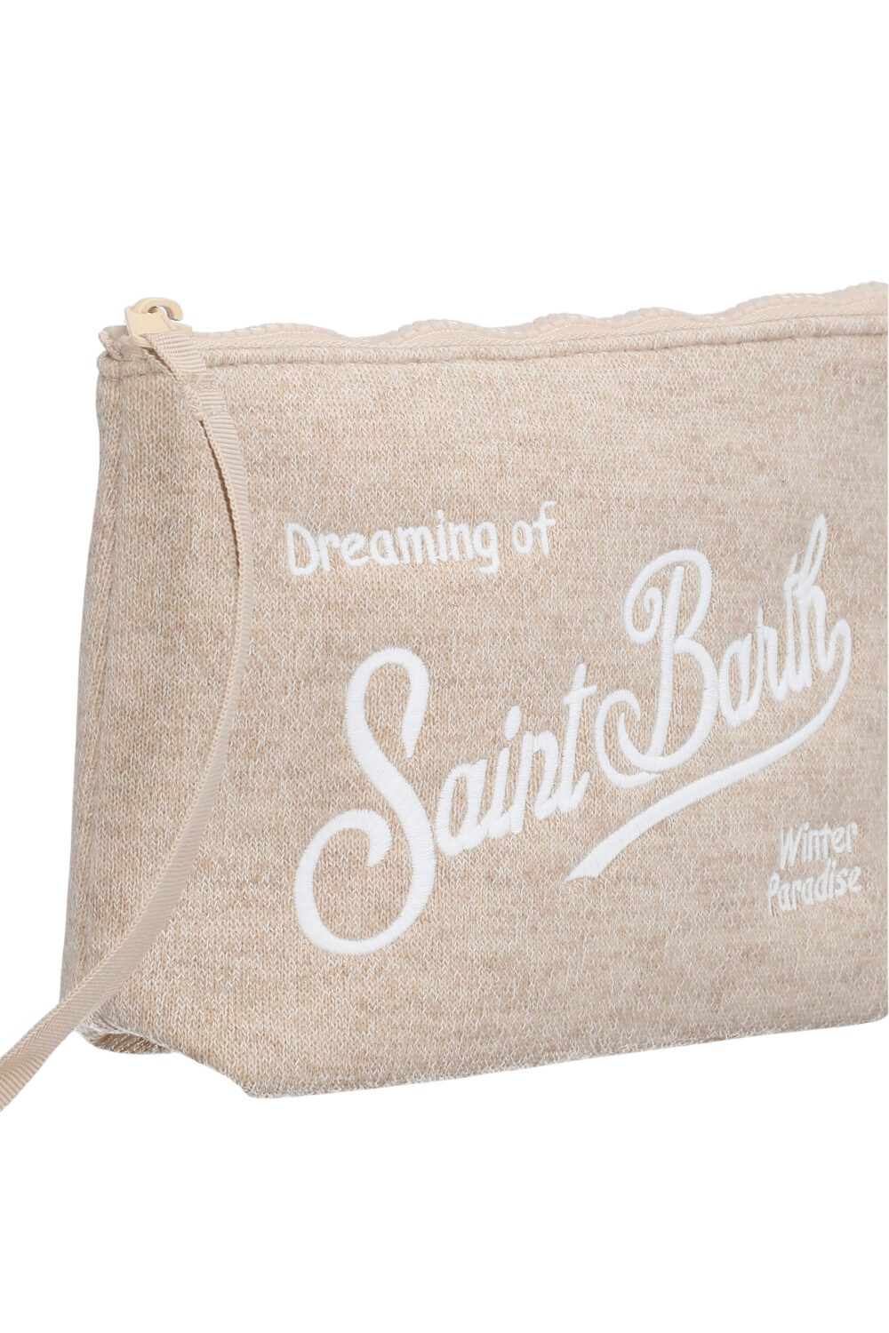 תמונת תקריב של תיק קלאץ' צמר