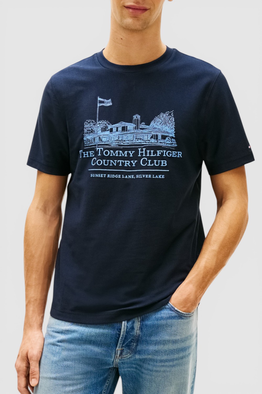 תמונת דוגמן קידמית של חולצת טי