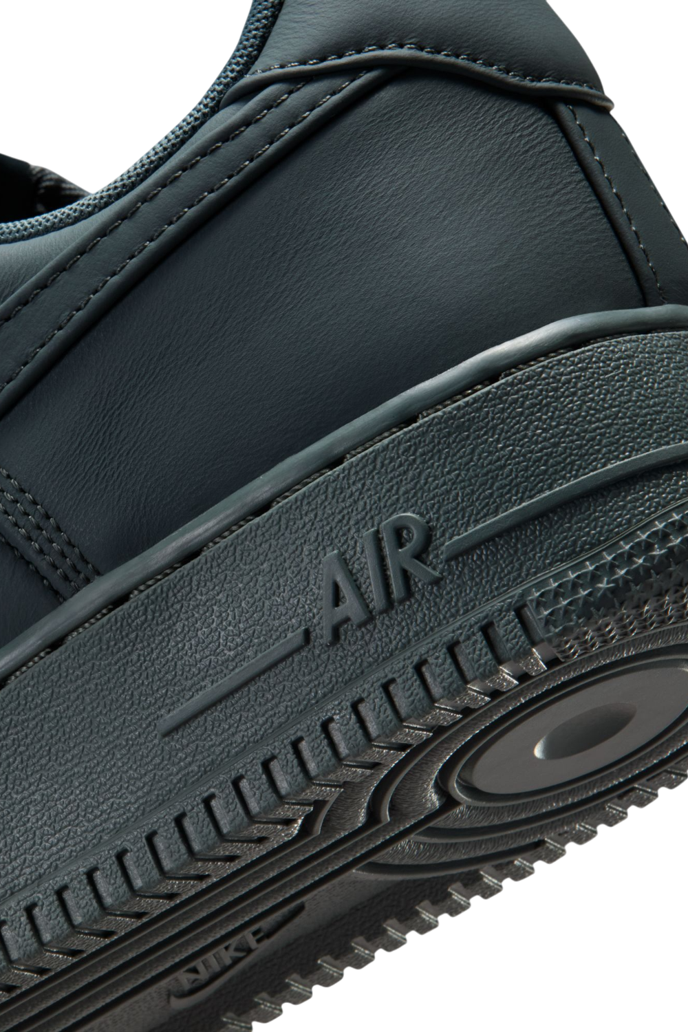 נעלי סניקרס איר פורס 1 לואו רטרו פרימיום