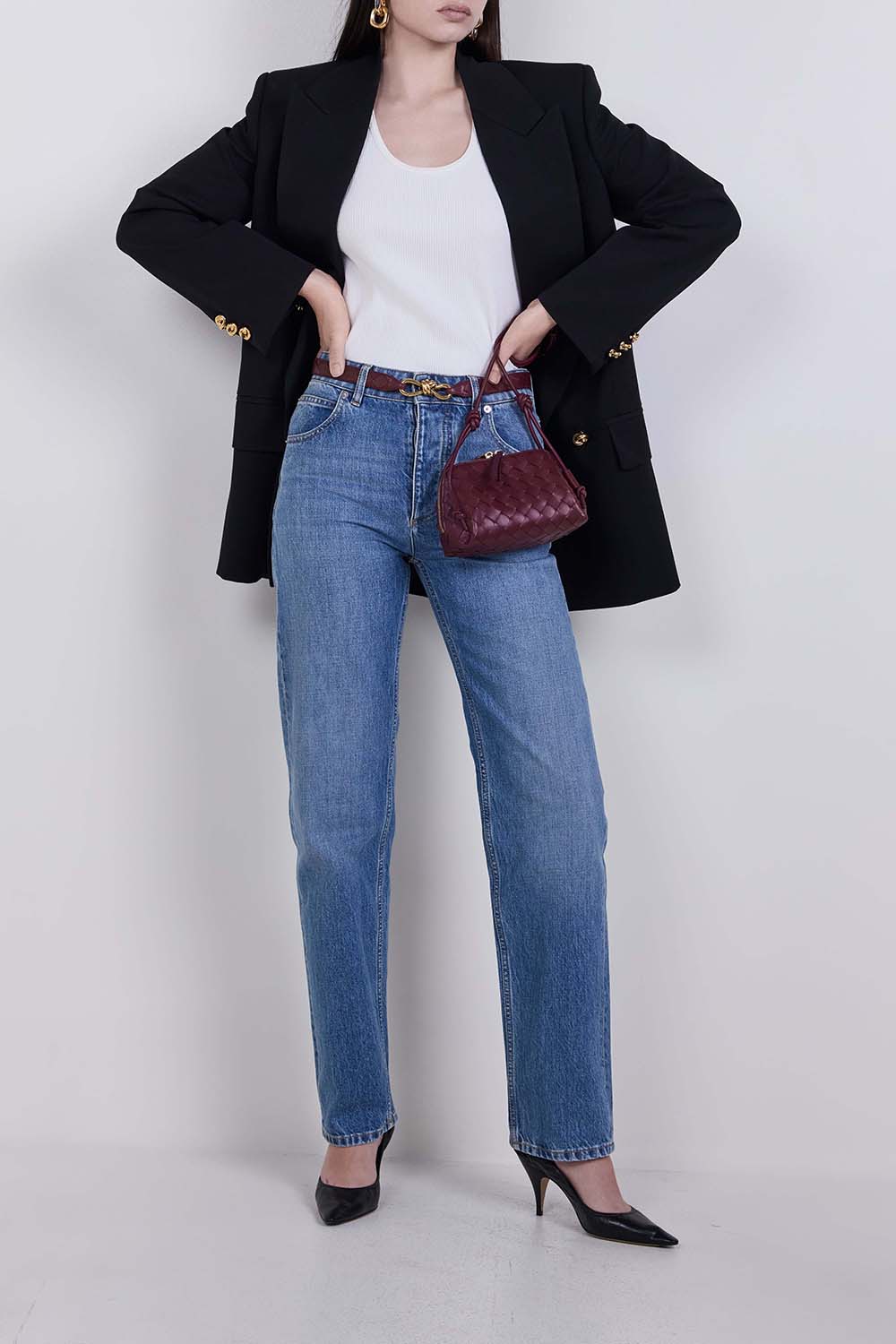 תמונת דוגמן קידמית של חגורת עור