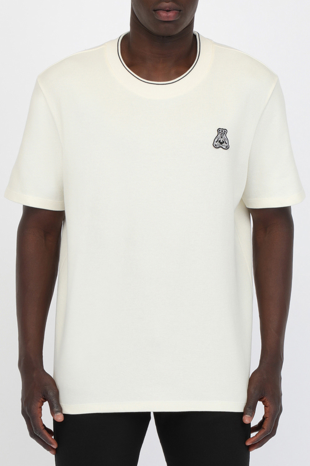 תמונת דוגמן קידמית של Hugo Boss x Jun Matsui Black T-shirt With Bear and Logo Artwork