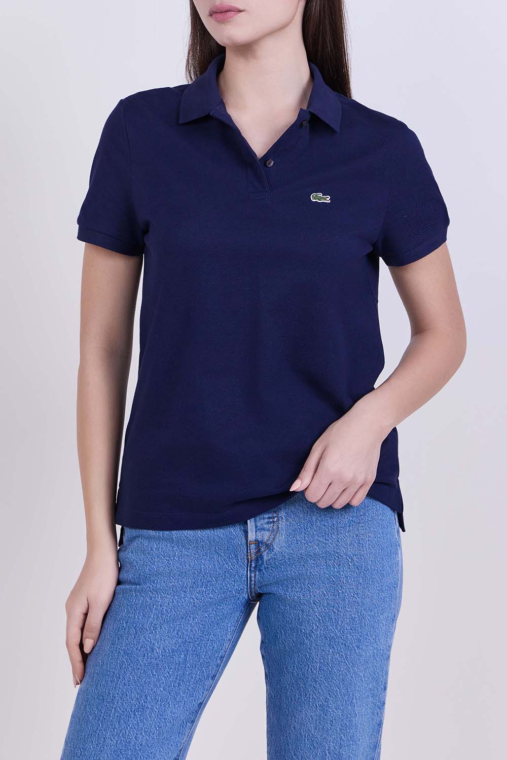 תמונת דוגמן קידמית של חולצת פולו