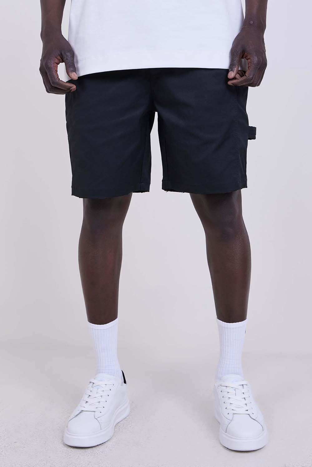 תמונת דוגמן קידמית של מכנסי ברמודה