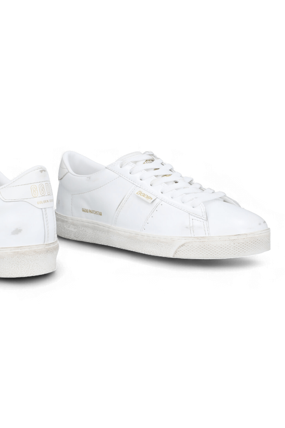 תמונת תקריב של נעלי סניקרס מאץ' סטאר