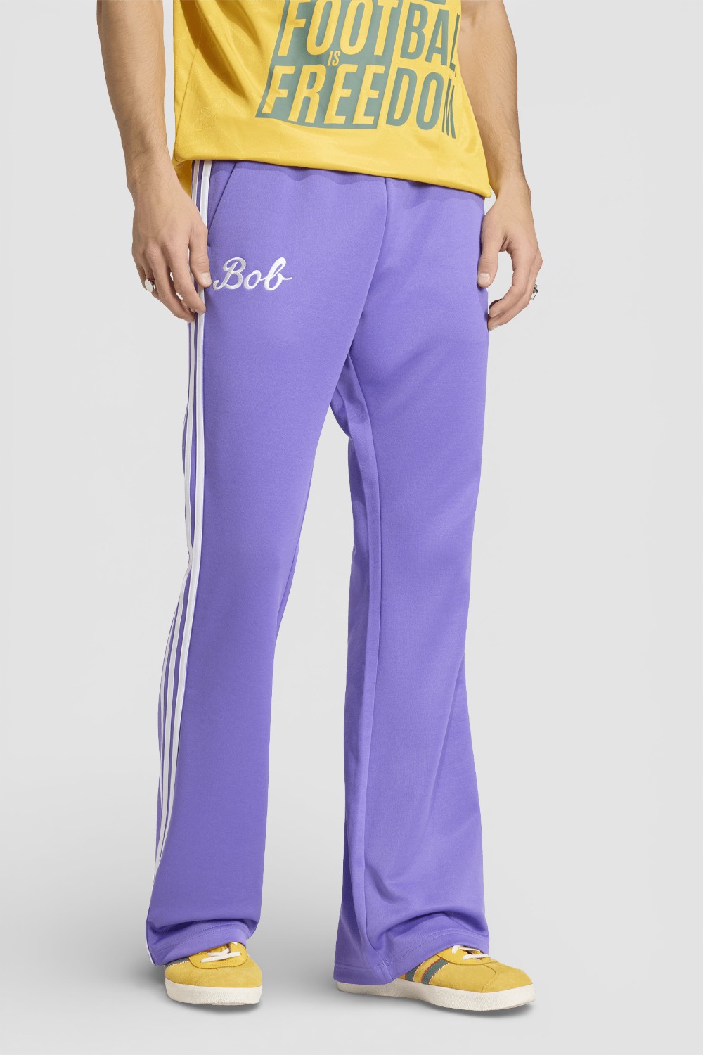 תמונת דוגמן קידמית של מכנסי ג'וגר בוב מארלי X אדידס