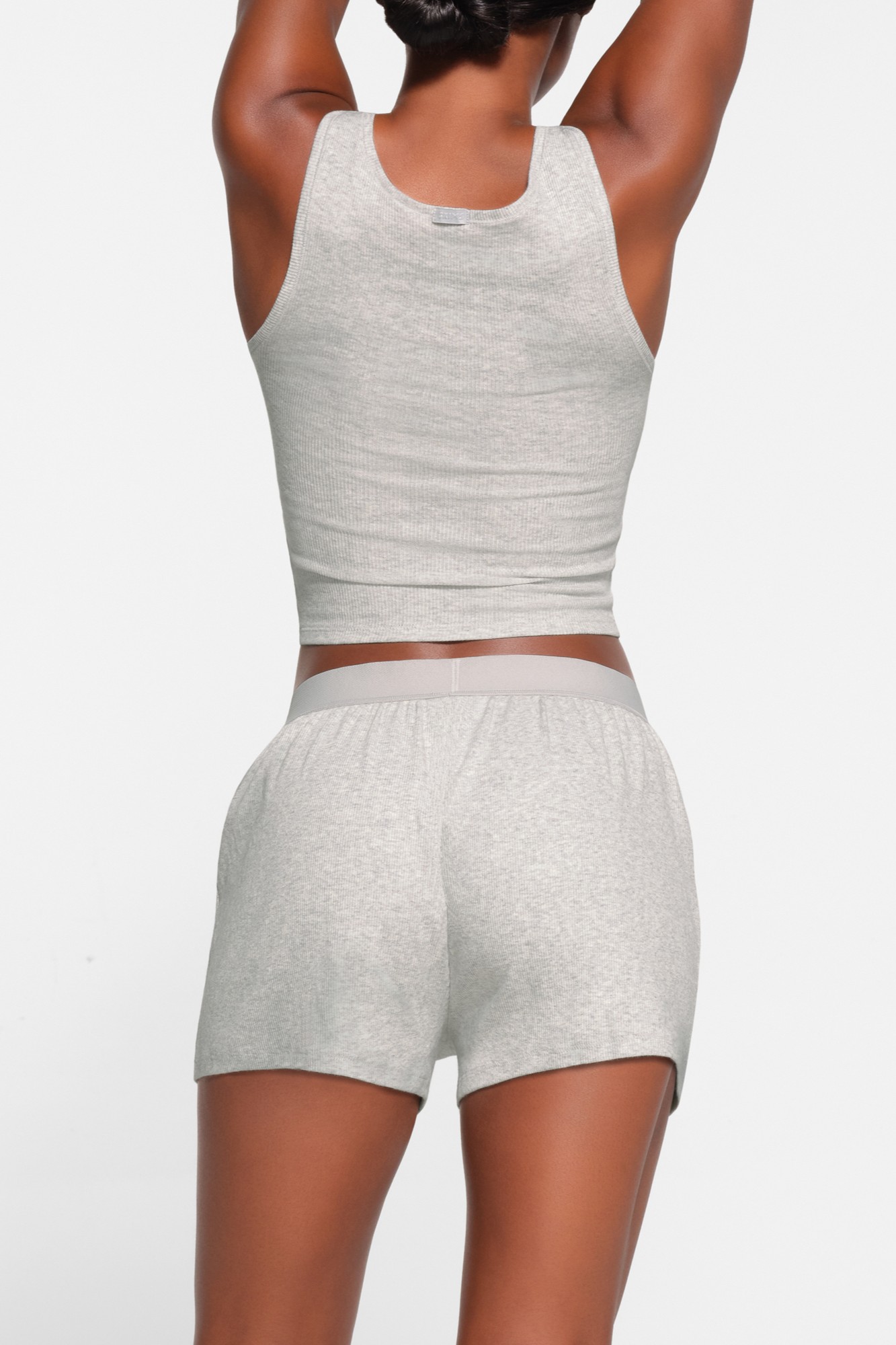 תמונת דוגמן אחורית של LOOSE BOXER