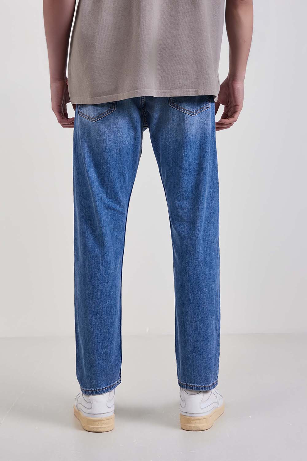 תמונת דוגמן אחורית של מכנסי ג'ינס סלים טאפר 512