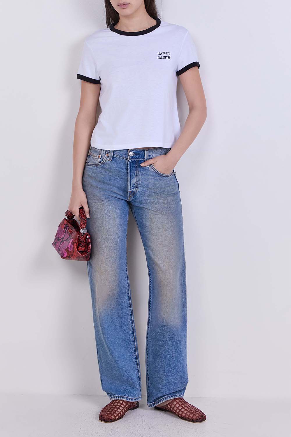 תמונת דוגמן קידמית של תיק בו מיני