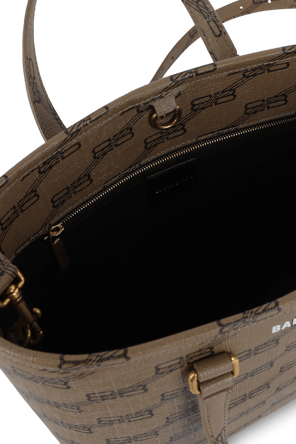 תמונת פנים של תיק נשיאה