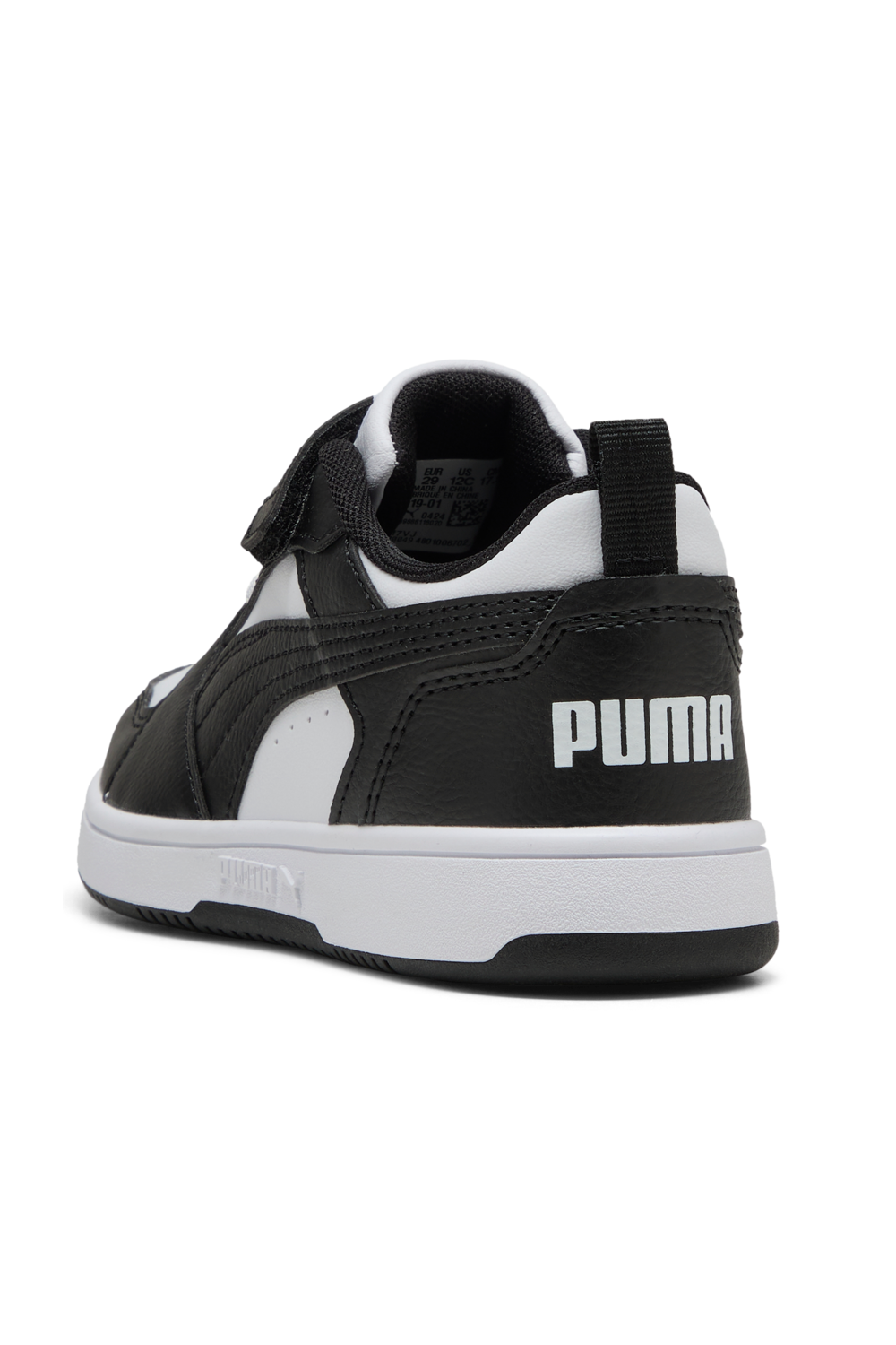 תמונת פנים של נעלי סניקרס