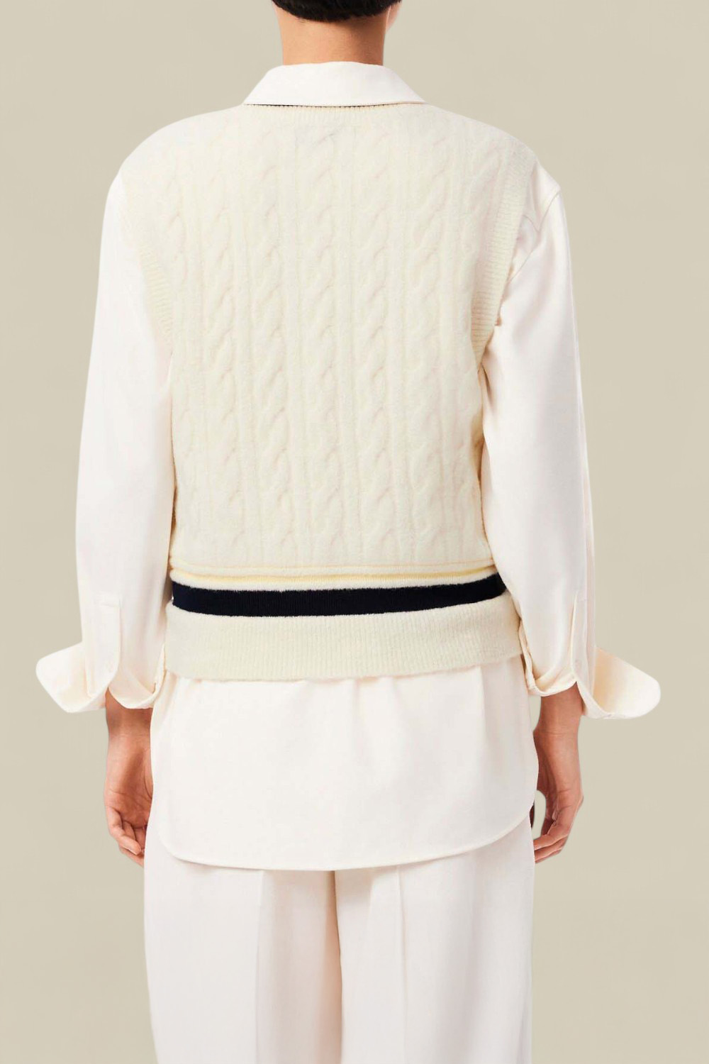 תמונת דוגמן אחורית של אפודה