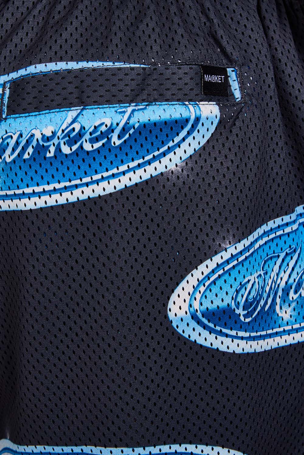 תמונת דוגמן אחורית של מכנסיים קצרים