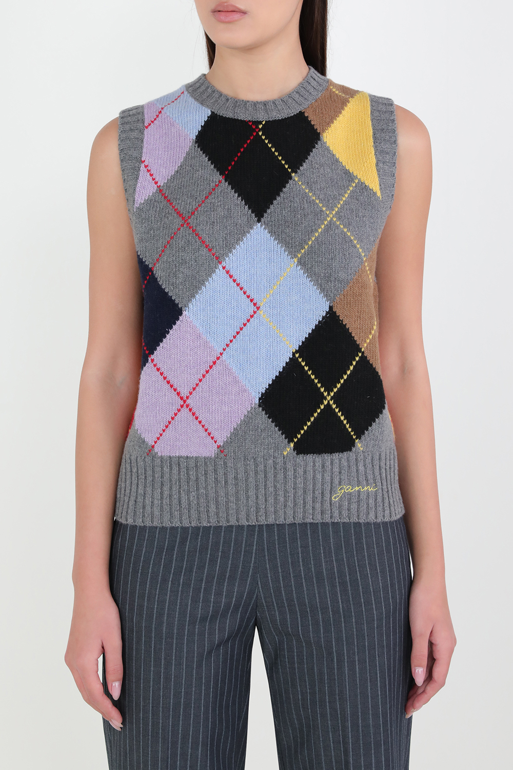 תמונת דוגמן קידמית של אפודה סוודר מצמר