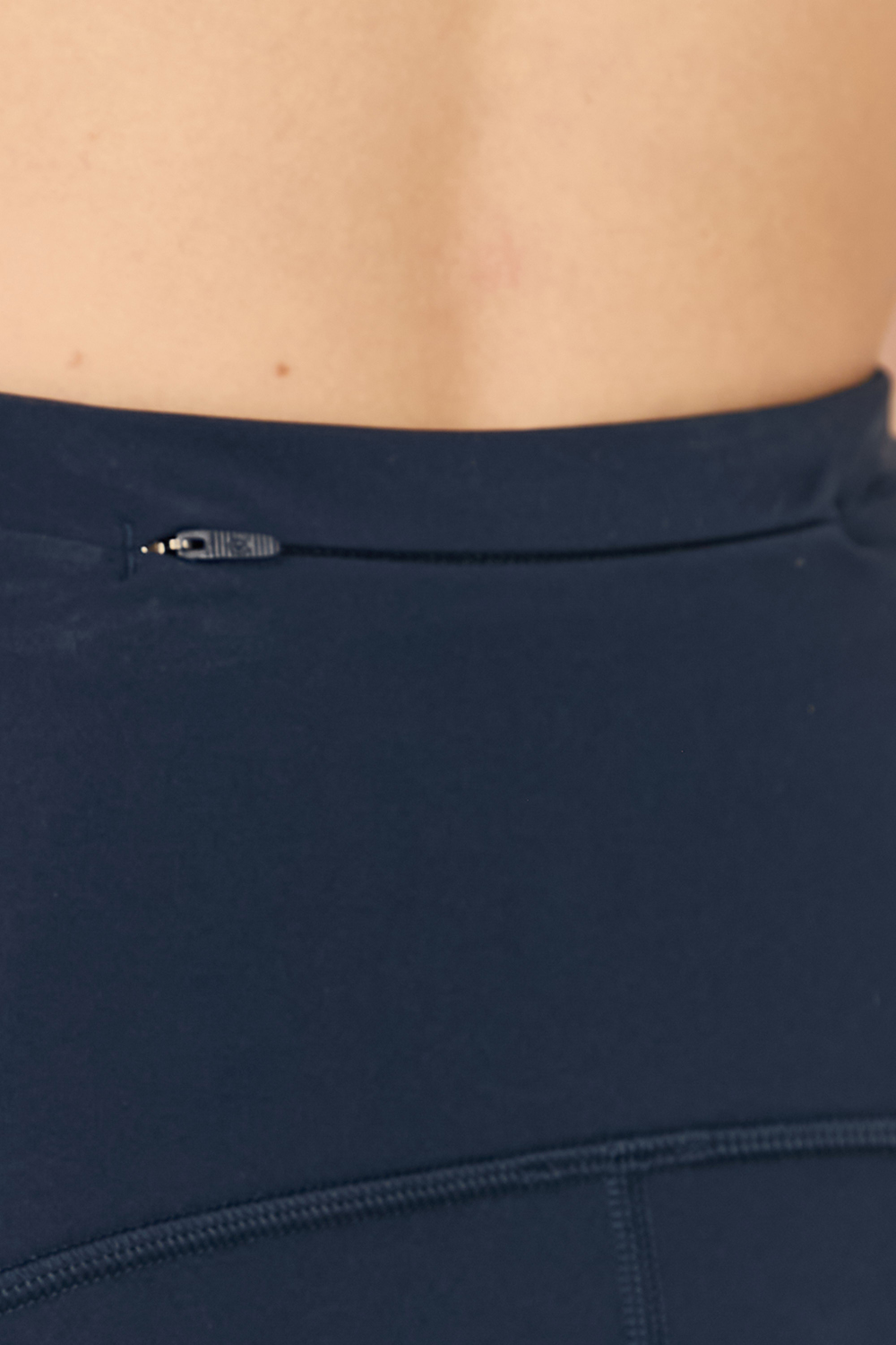 תמונת תקריב דוגמן של Swift Speed High-Rise Crop 21