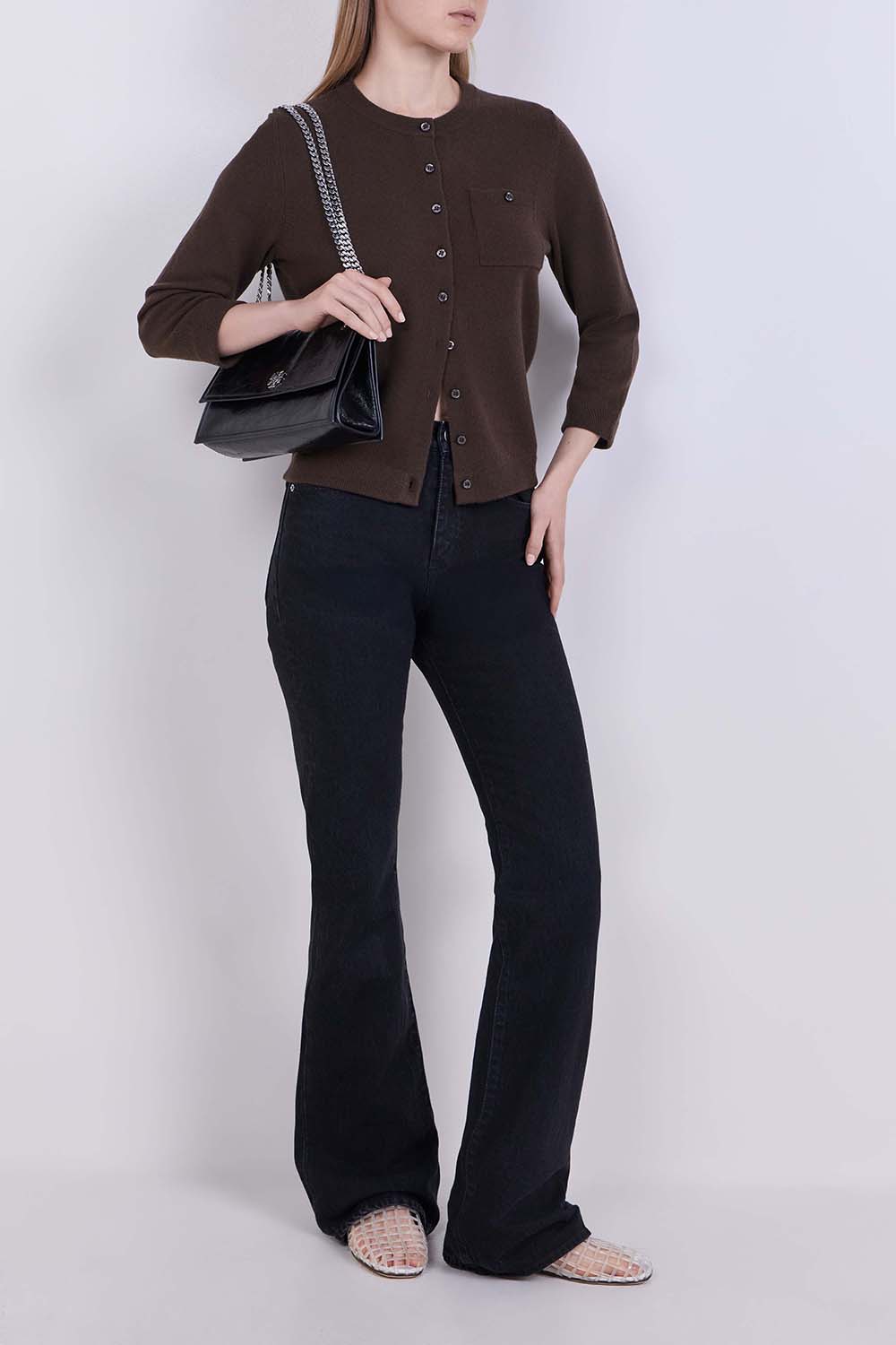 תמונת דוגמן קידמית של כפכפי מיול רשת