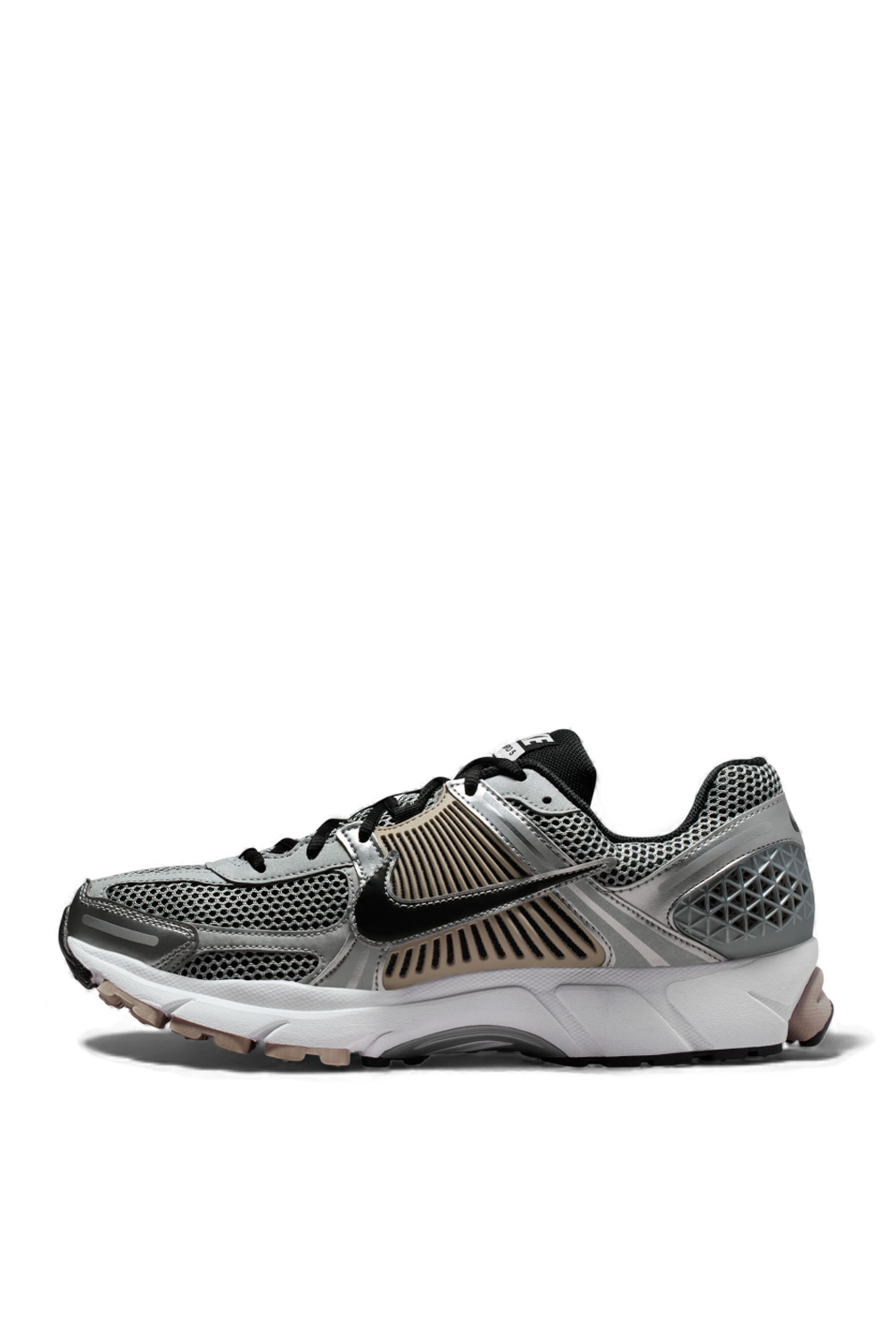 תמונה אחורית של נעלי סניקרס זום וומרו 5