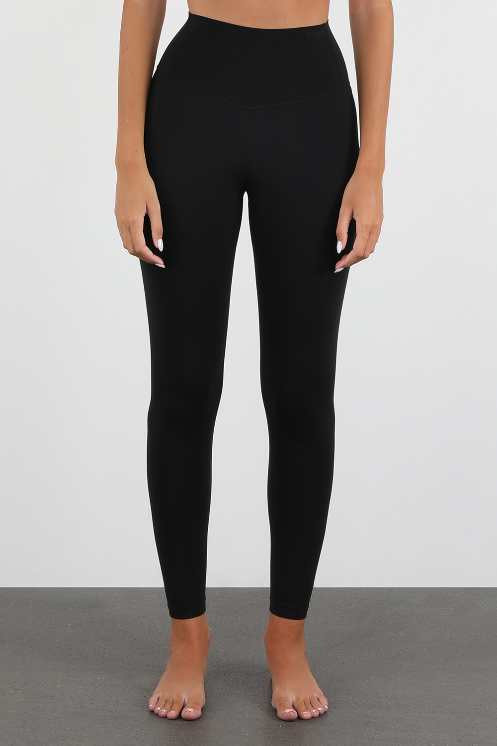 תמונת דוגמן קידמית של מכנסי טייץ אייר-ווייט באורך 7/8