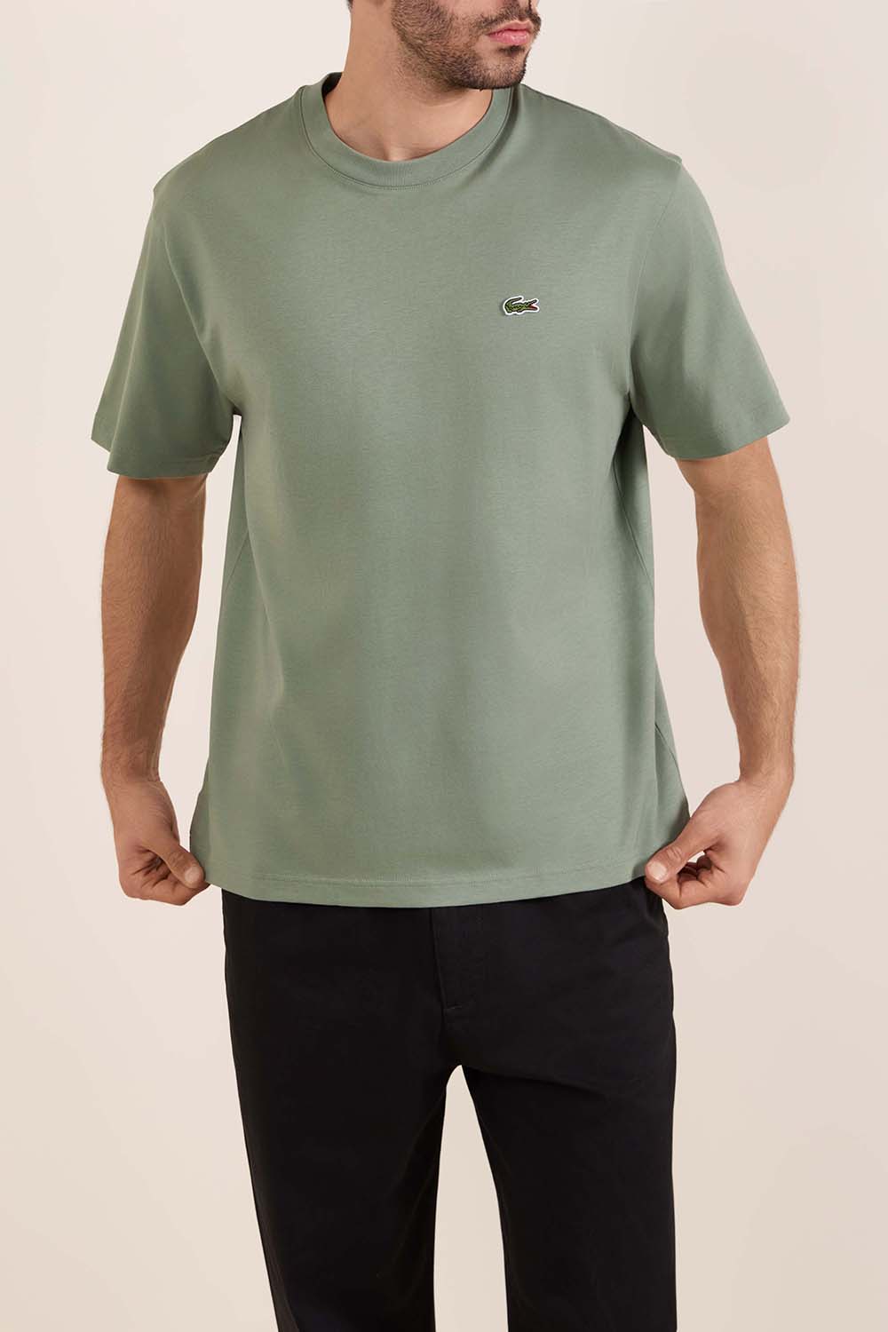 תמונת דוגמן קידמית של חולצת טי