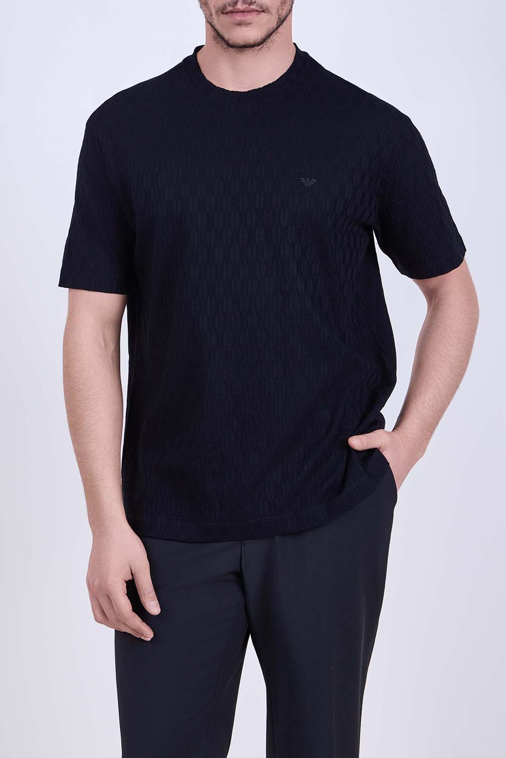 תמונת דוגמן קידמית של חולצת טי