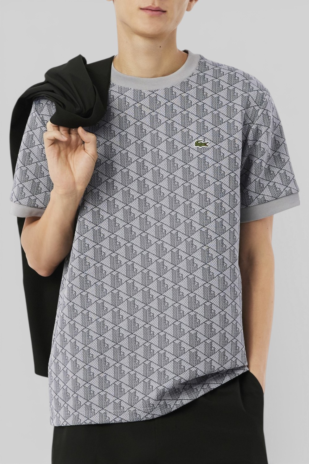 תמונת דוגמן קידמית של חולצת טי