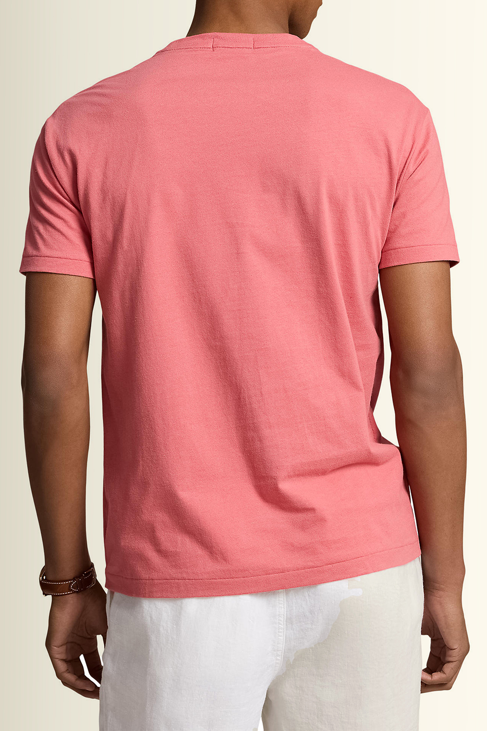 תמונת דוגמן אחורית של חולצת טי