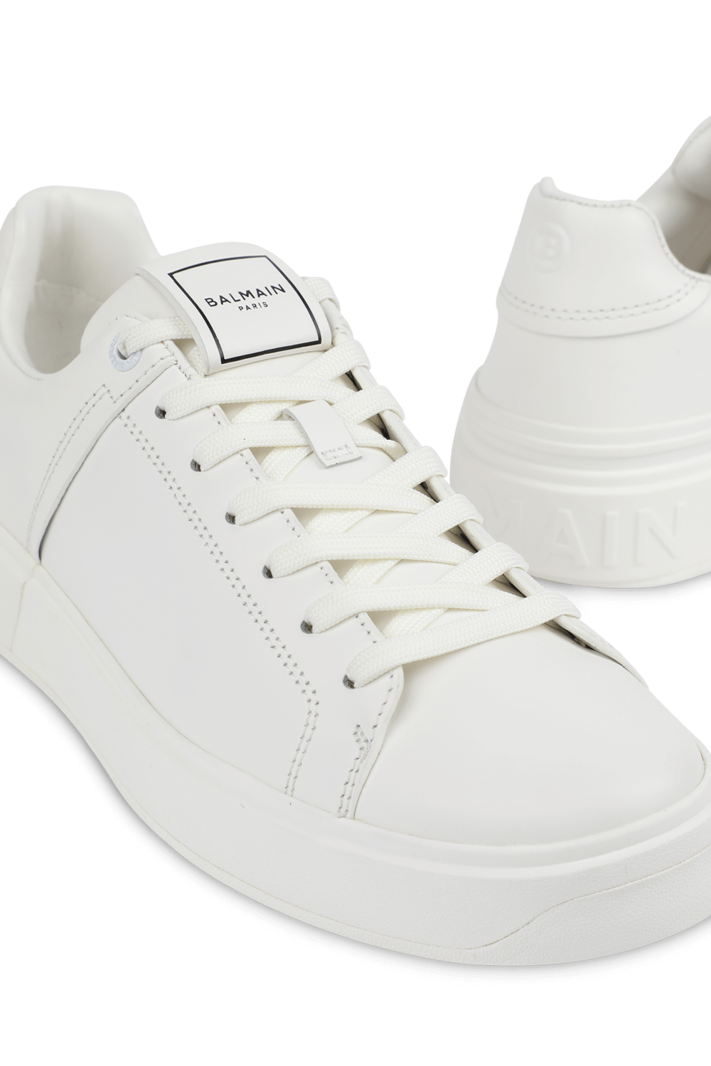 תמונת תקריב של B-Court Sneakers in White Leather