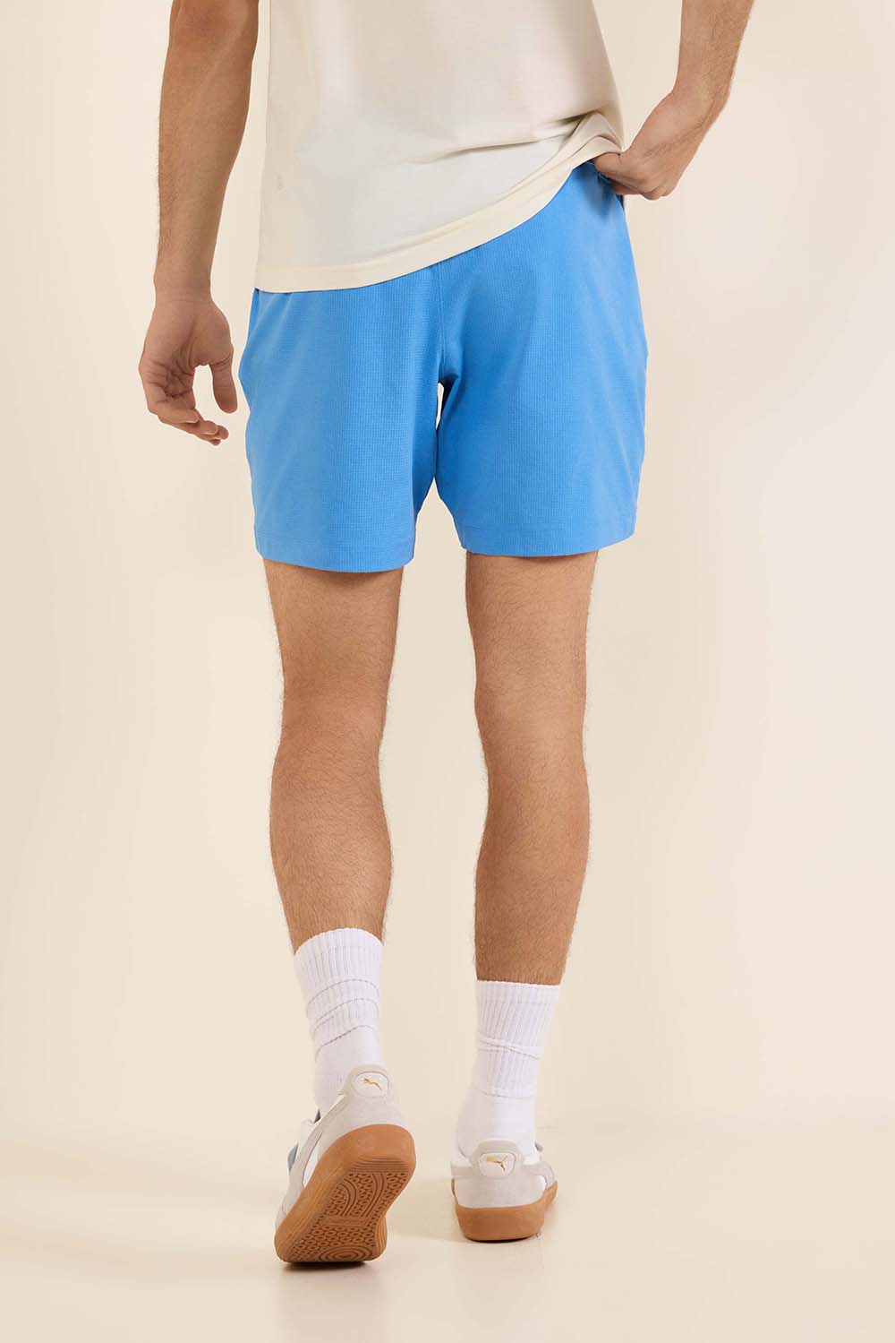 תמונת דוגמן אחורית של ABC WovenAir Pull-On Short 7