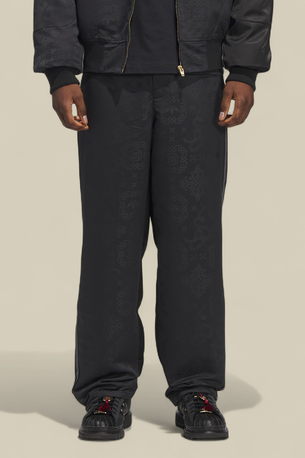 תמונת דוגמן קידמית של אדידס X קלוט מכנסי ג'וג