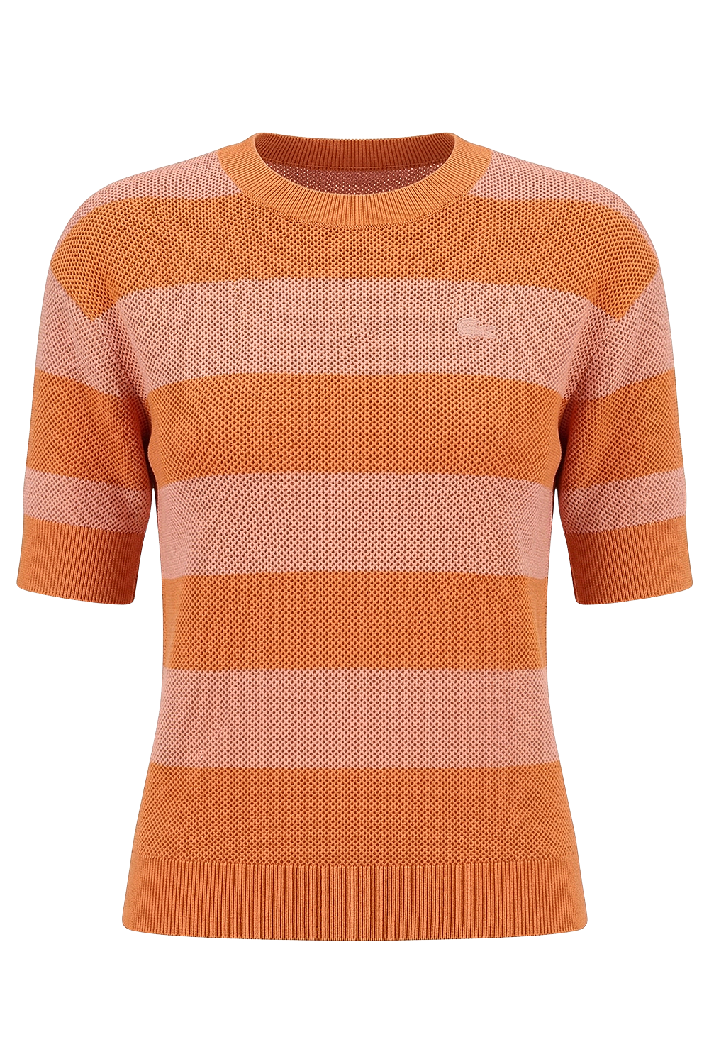 תמונה קידמית של חולצת טי