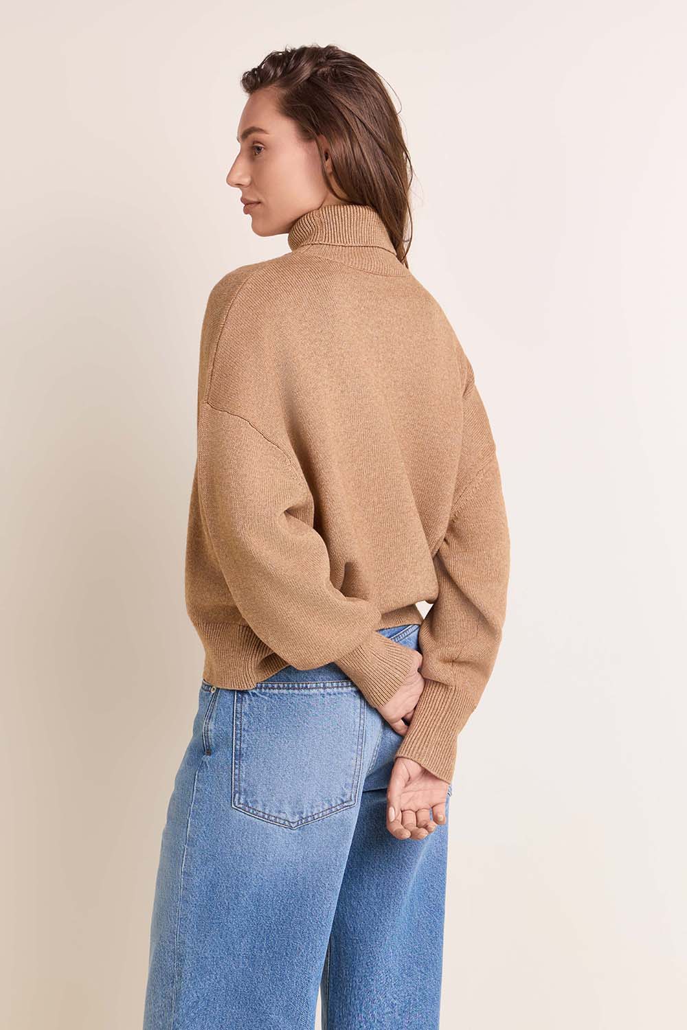 תמונת דוגמן אחורית של סריג גולף