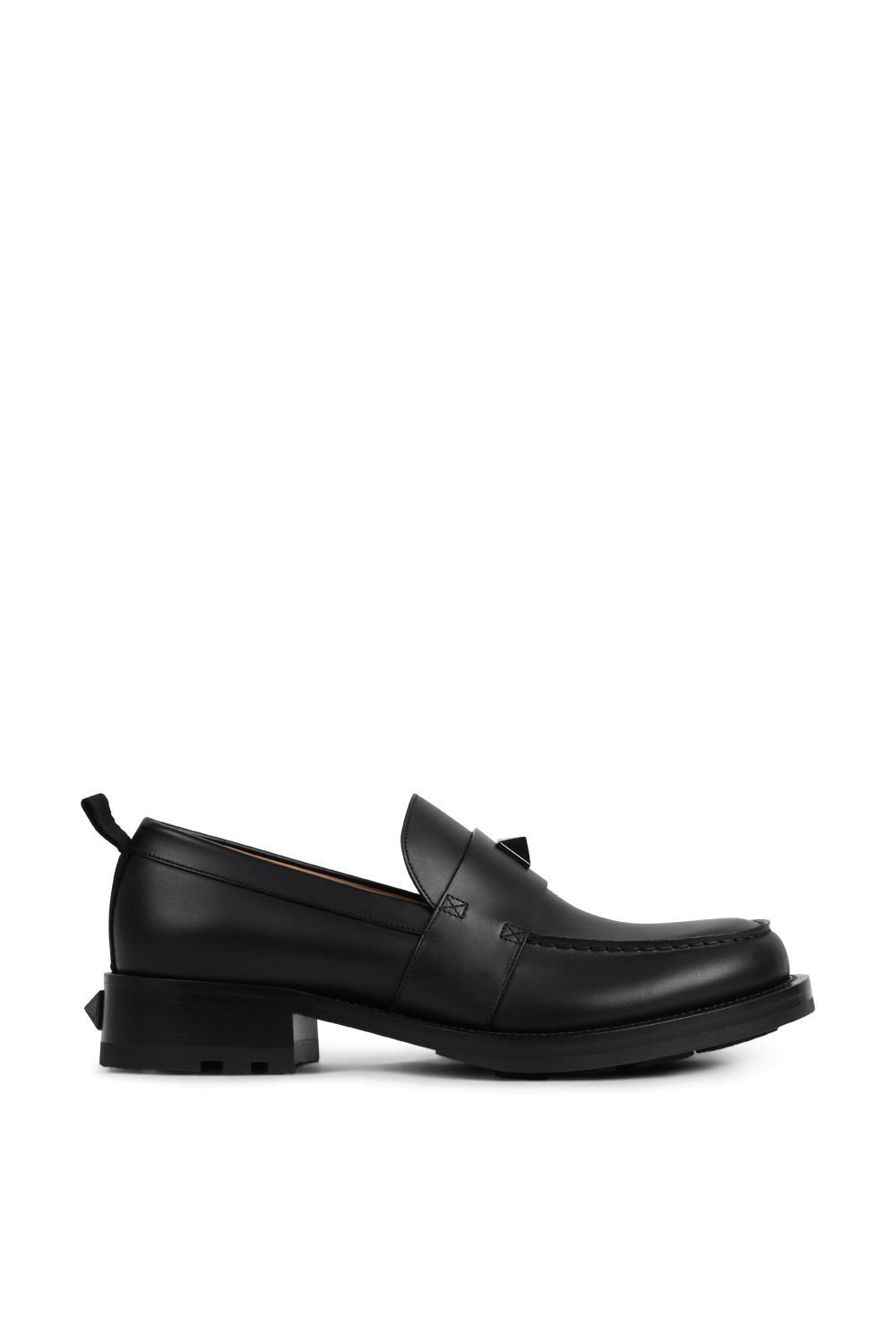 תמונה קידמית של נעלי מוקסין רומן מעור בגוון שחור