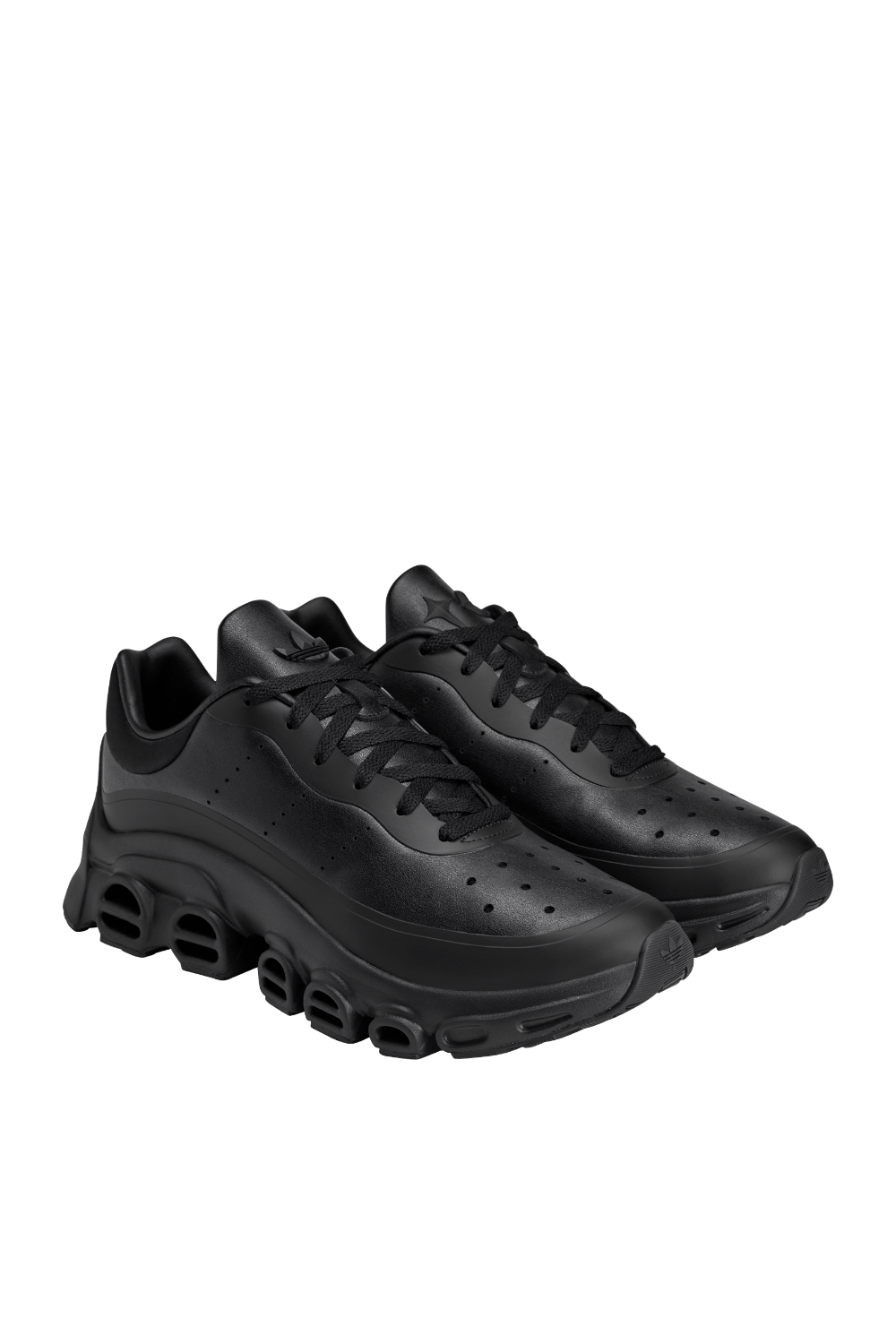 תמונת פנים של נעלי סניקרס