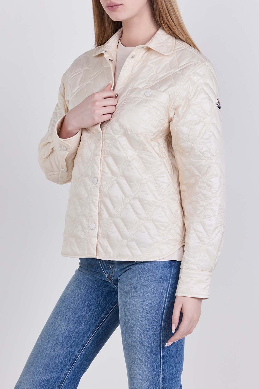 תמונת דוגמן קידמית של ז׳קט בריפוד קל