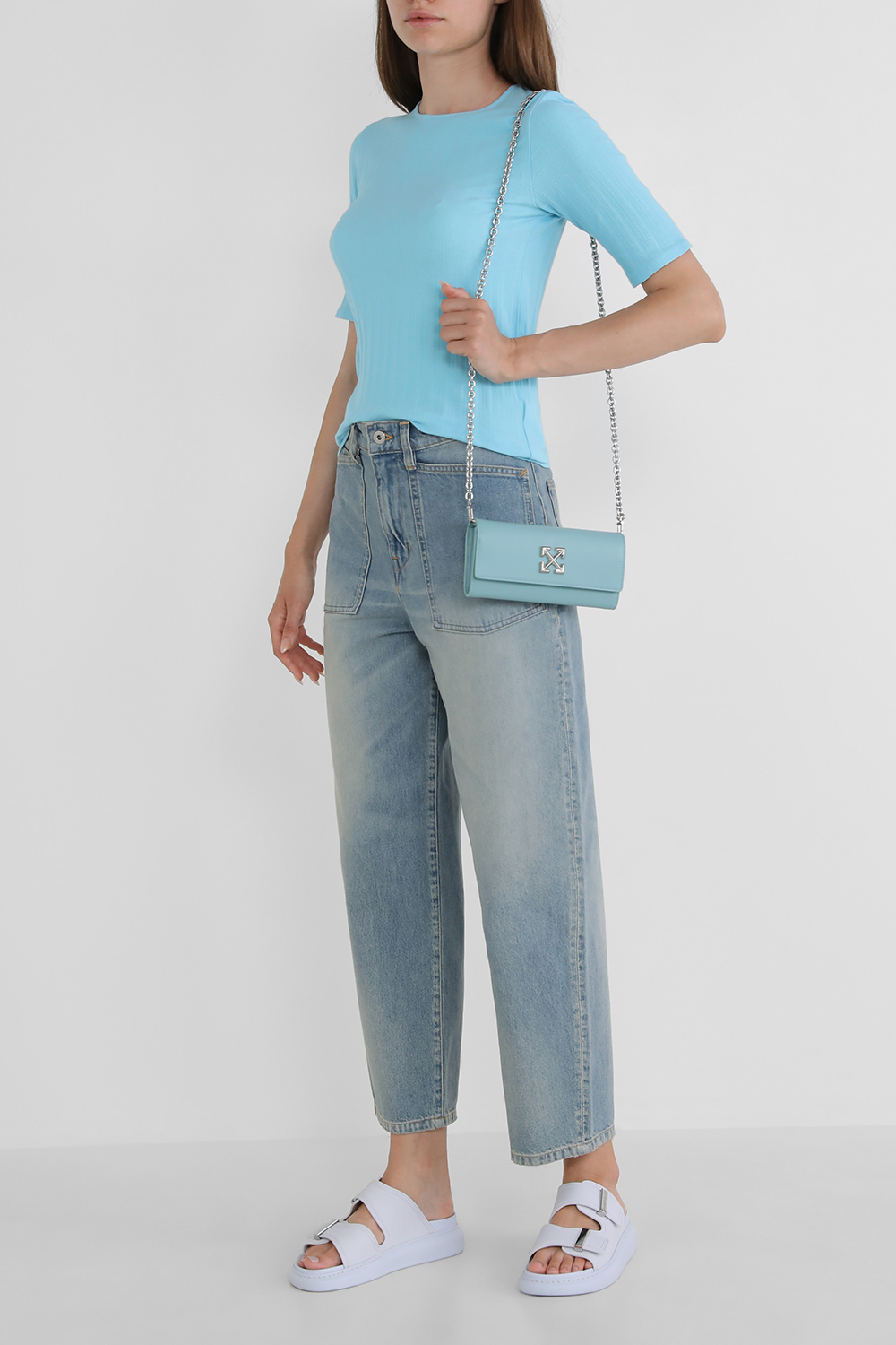 תמונת דוגמן קידמית של כפכפי סליידס מגומי