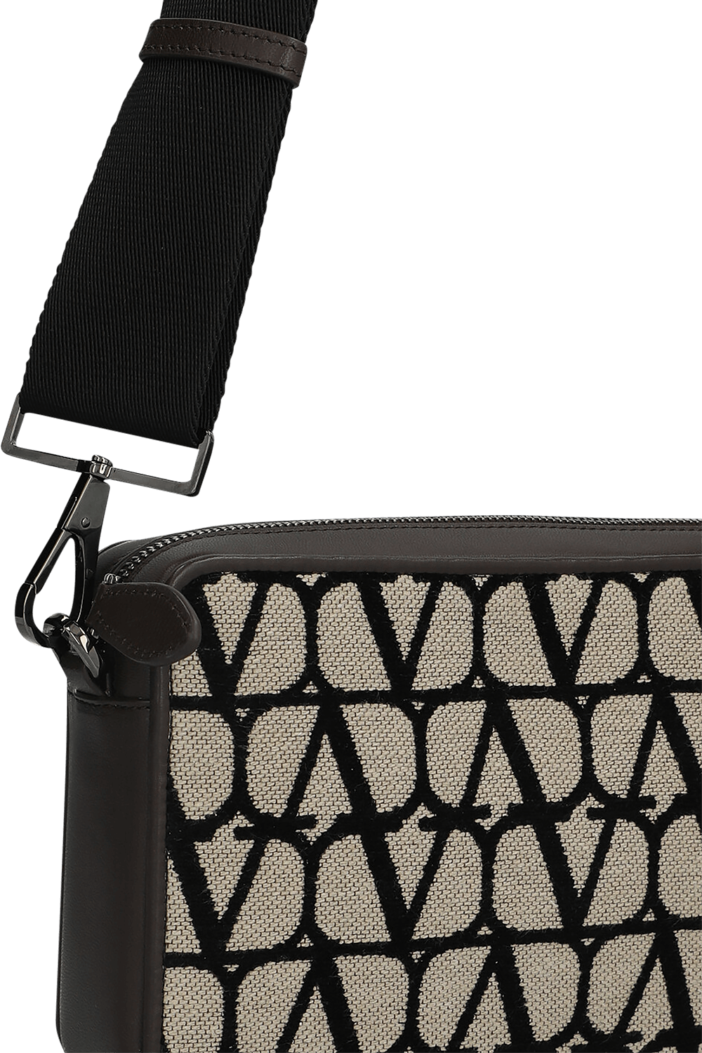 תמונת תקריב של תיק קרוס