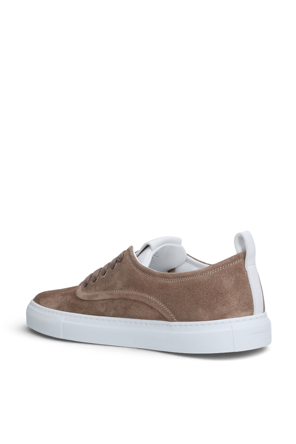 תמונה אחורית של נעלי סניקרס עור