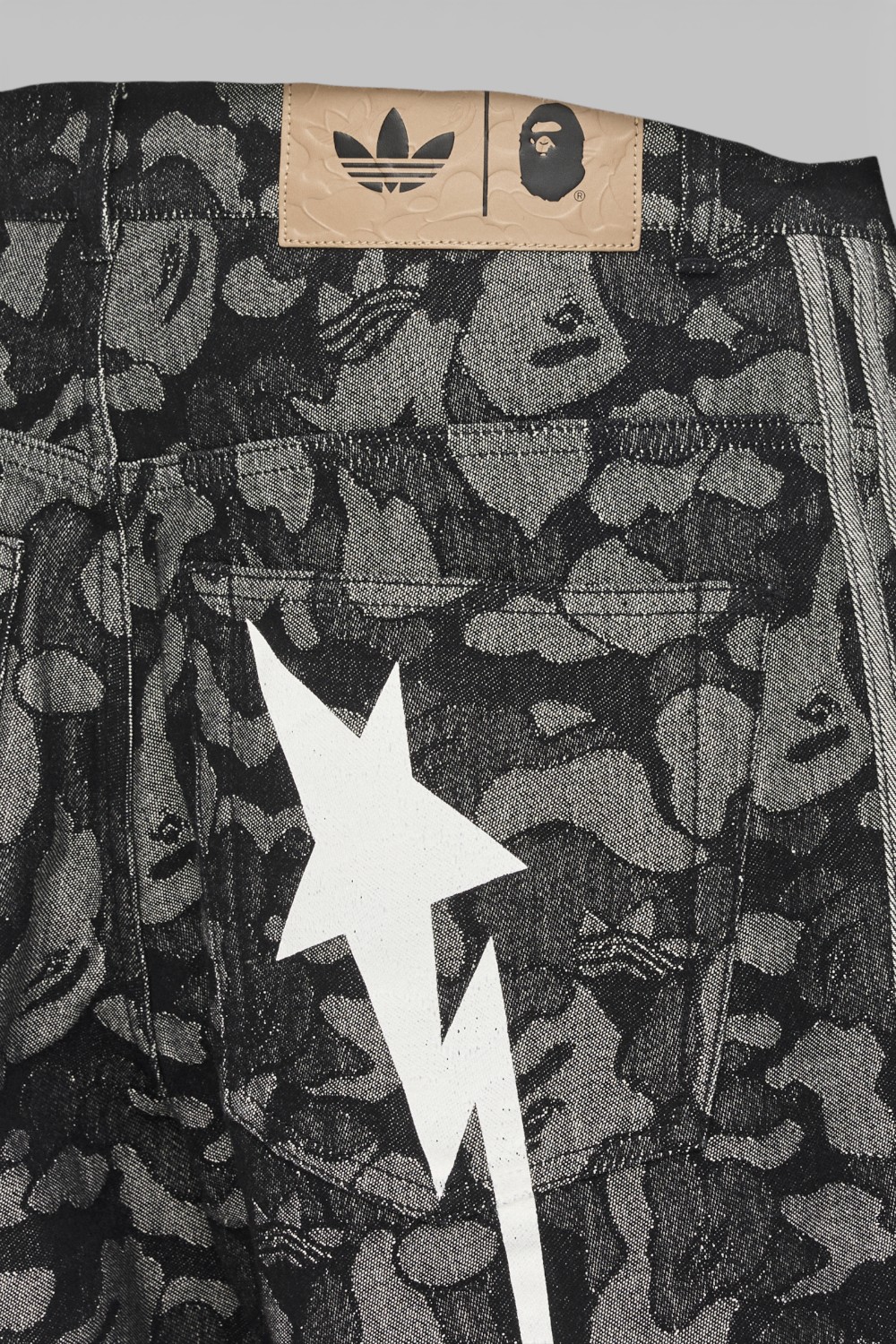 מכנסי ג'ינס קצרים אדידס X בייפ