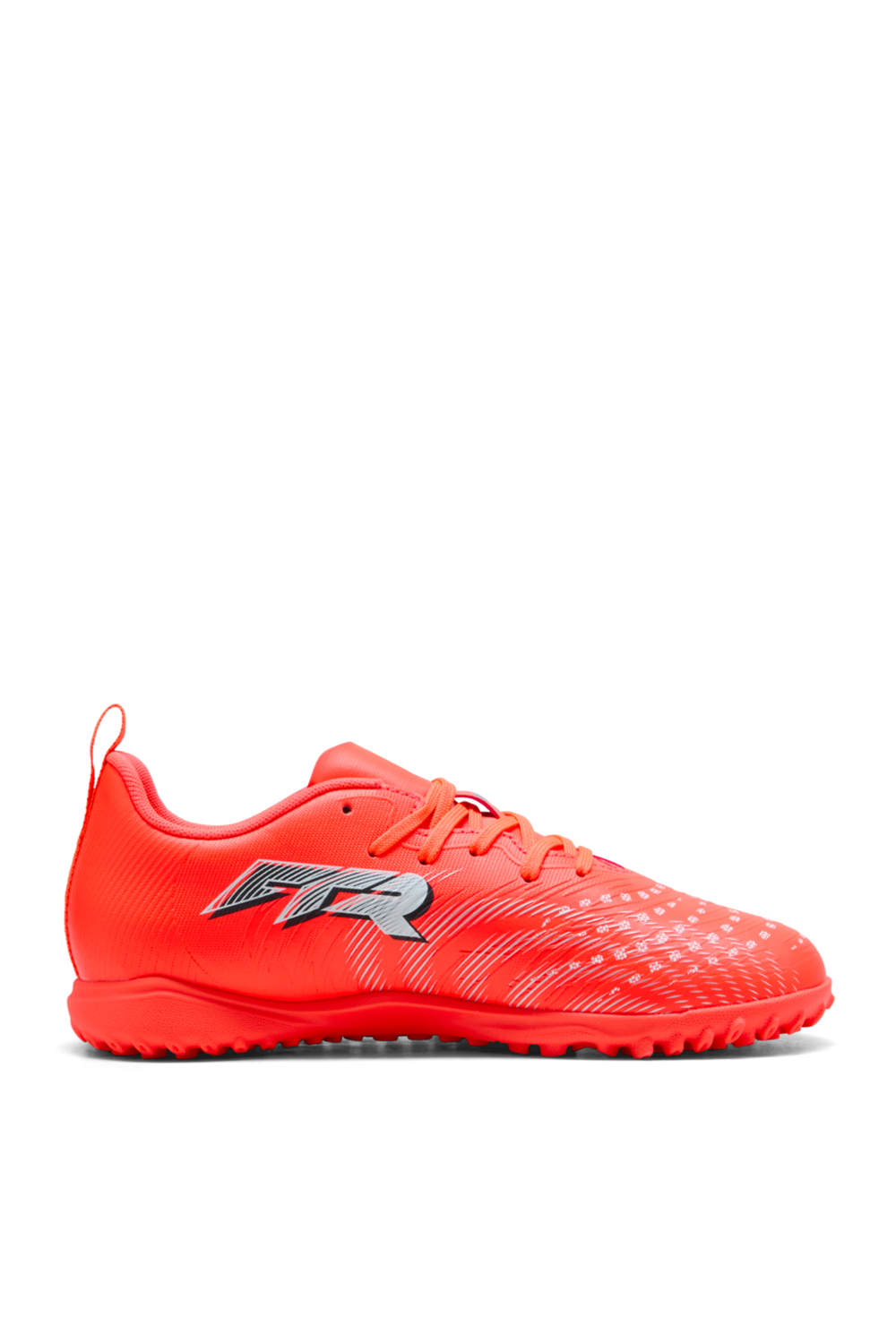 תמונה קידמית של נעלי סניקרס