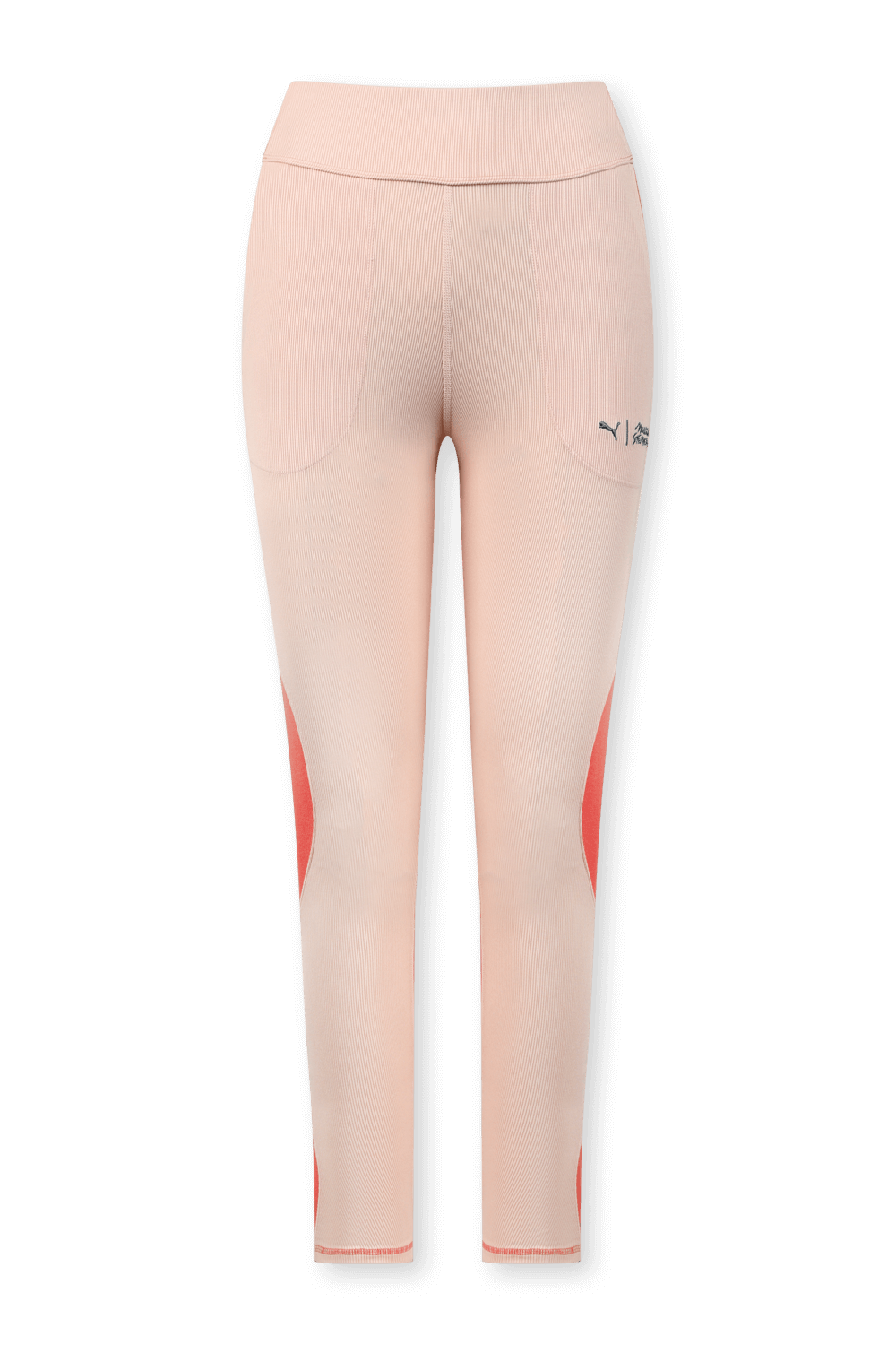 תמונה קידמית של טייץ פומה X מגי