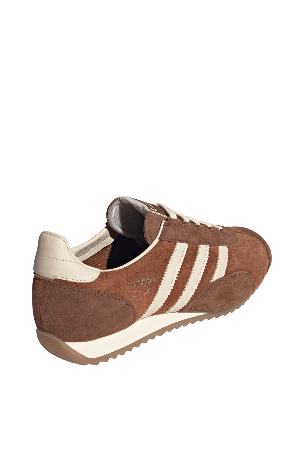 תמונת תקריב של נעלי סניקרס