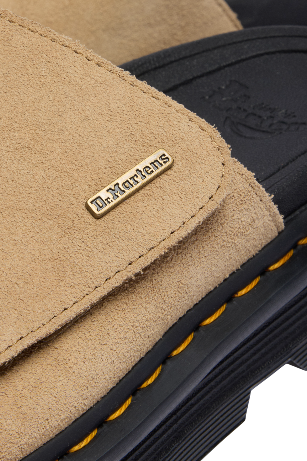 תמונת תקריב של כפכפי סלייד זבזג