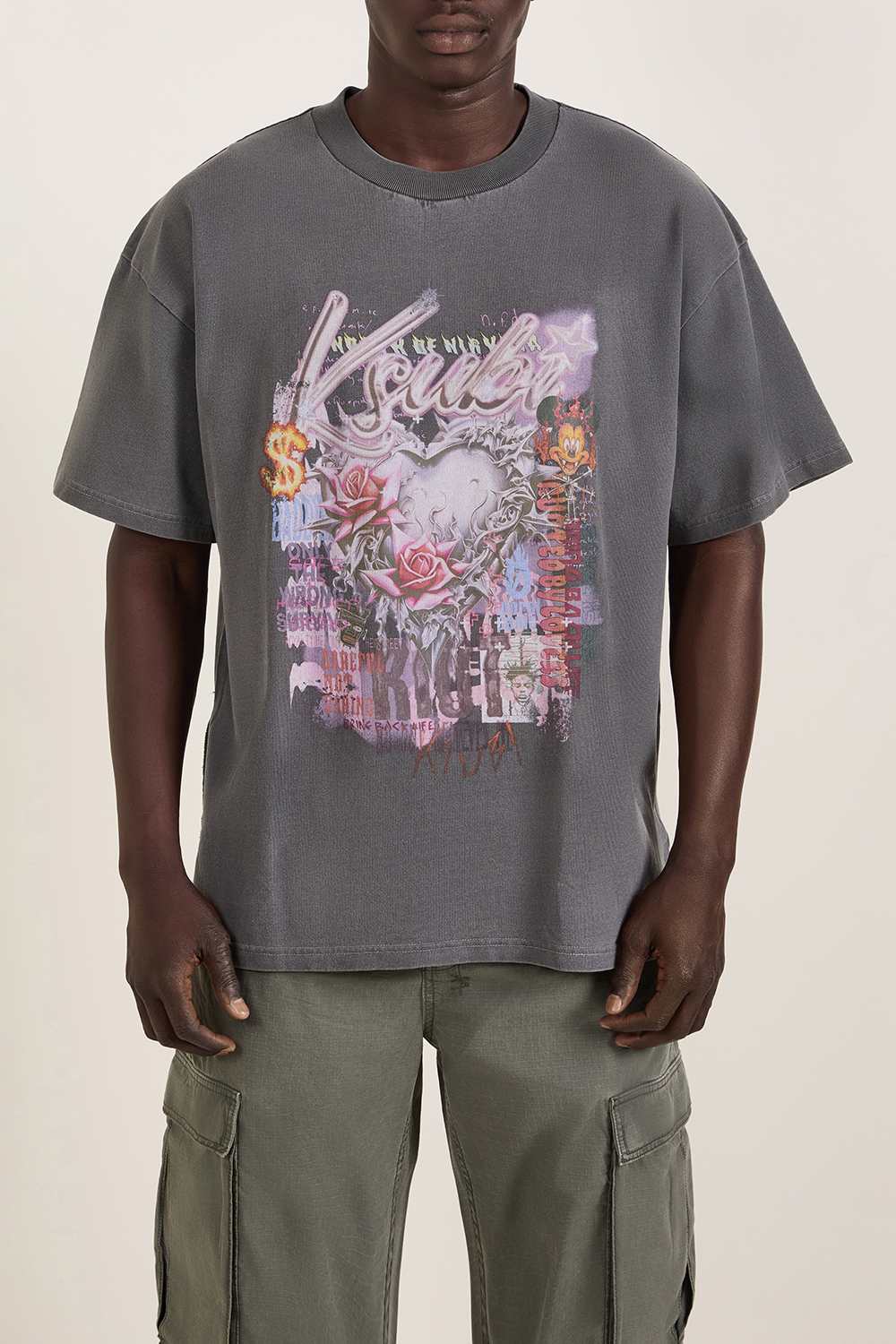 תמונת דוגמן קידמית של חולצת טי